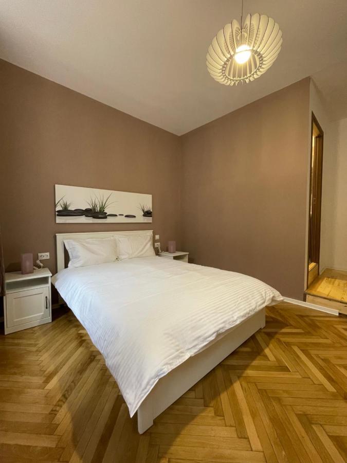 Schei Central Studios In The Heart Of Braşov Esterno foto