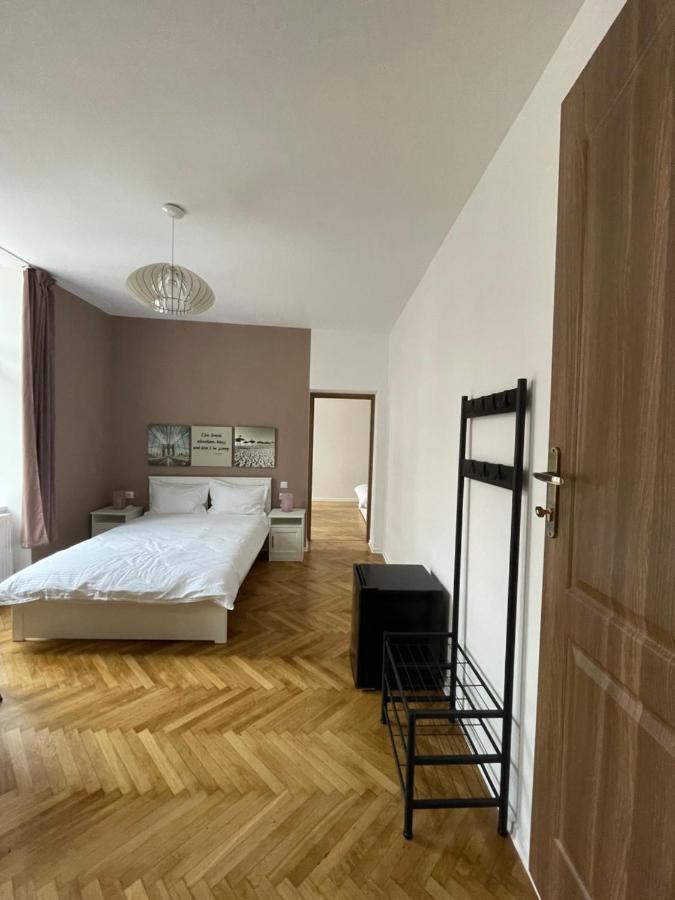 Schei Central Studios In The Heart Of Braşov Esterno foto